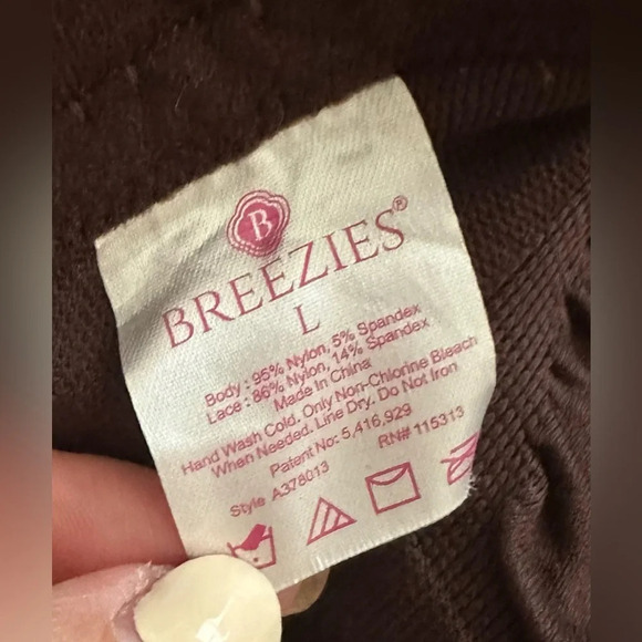 Breezies~Lace Seamless Cami Wirefree Bra~with Removable Modesty Pads ~ Lot Of 2 - Picture 11 of 11